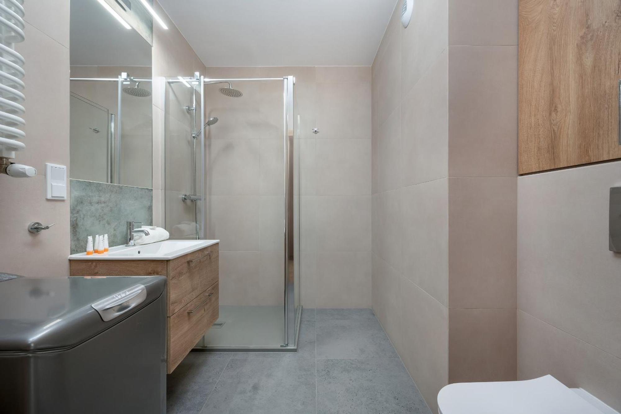 Wroclaw 1-Bedroom Apartment With Parking & Balcony By Noclegi Renters מראה חיצוני תמונה
